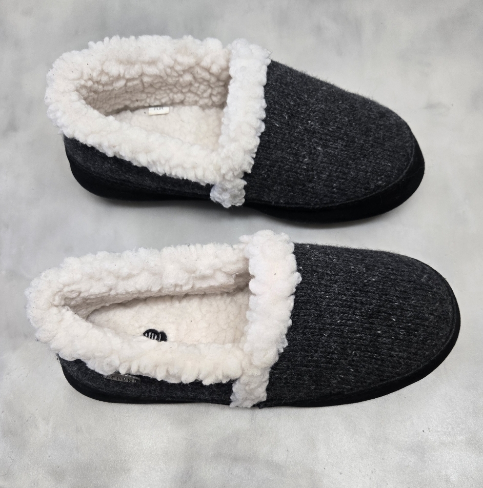 Acorn Black/Gray Knit slip on with Faux Fur Slippers. Hard sole,  Size 6.5/7.5 - Picture 2 of 7